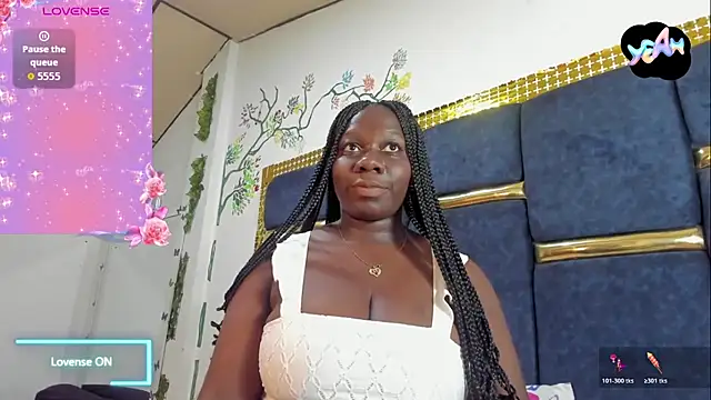 Snapshot of skaysanchez1 chatting on 10-20-25, 07:03 skaysanchez1 online show from 10-20-25, 07:03