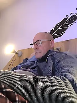 bogland33 online show from 11-20-25, 08:09