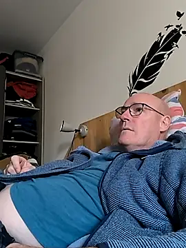 bogland33 online show from 10-18-25, 12:40