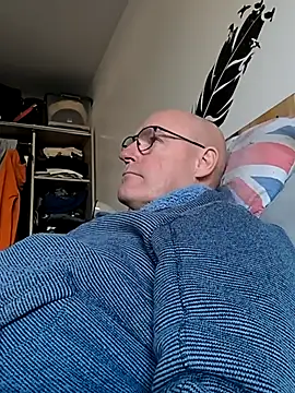 bogland33 online show from 11-30-25, 01:56