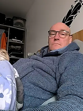 bogland33 online show from 12-14-25, 10:10