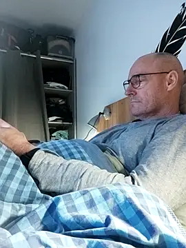 bogland33 online show from 02-12-26, 07:02