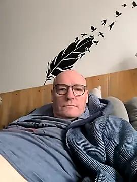 bogland33 online show from 02-17-26, 01:52