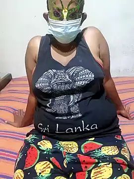 Snapshot of kumaricapalsex2 chatting on 01-13-25, 04:51 kumaricapalsex2 online show from 01-13-25, 04:51