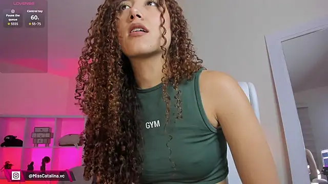 miss catalinaa online show from 06-19-26, 12:33