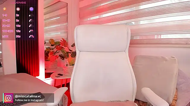 miss catalinaa online show from 11-18-25, 11:57