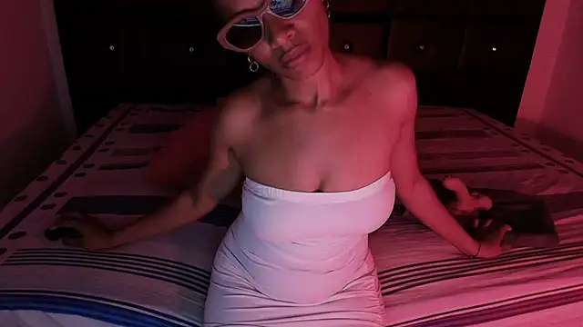 SashaBrianna99 online show from 11-11-25, 07:52