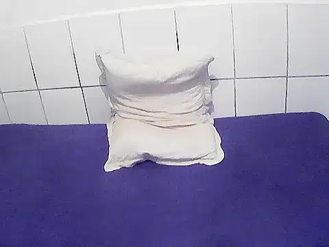 Snapshot of pierdona chatting on 02-11-26, 08:31 pierdona online show from 02-11-26, 08:31