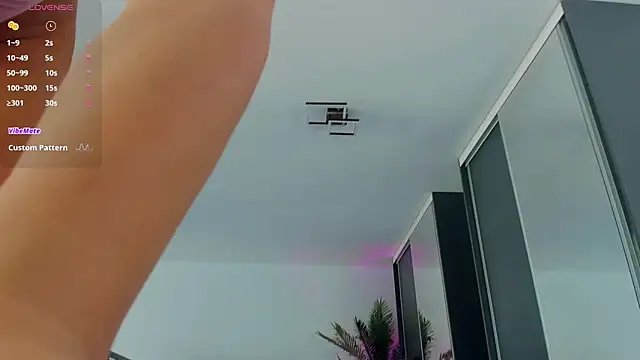 CurlyAnt0 online show from 12-03-25, 07:19