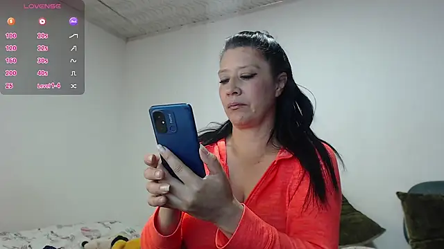 carolina linarez69 online show from 03-18-26, 09:37