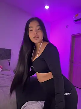 AuroraFiore online show from 07-18-26, 02:42
