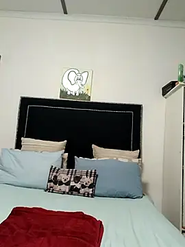 contagiousqueen online show from 02-11-26, 05:51