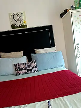 contagiousqueen online show from 02-12-26, 09:42