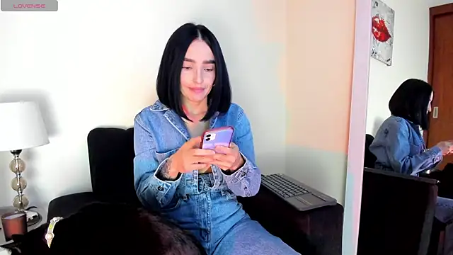 victoria  lace  online show from 07-04-26, 11:31