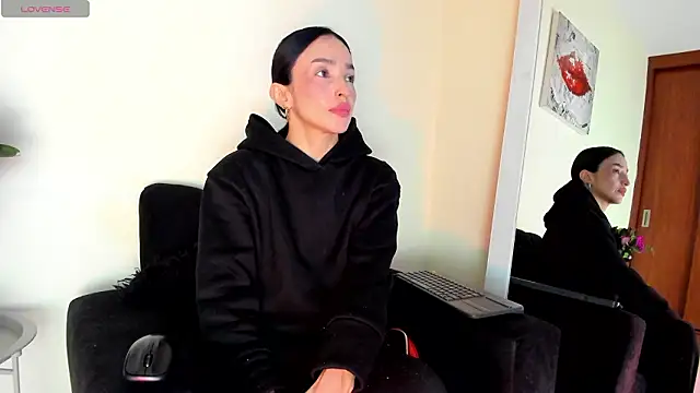 victoria  lace  online show from 02-23-26, 01:29