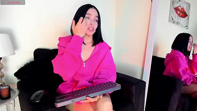 victoria  lace  online show from 07-28-26, 12:40