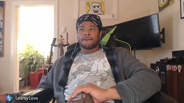 Learoy Love online show from 01-17-25, 10:23