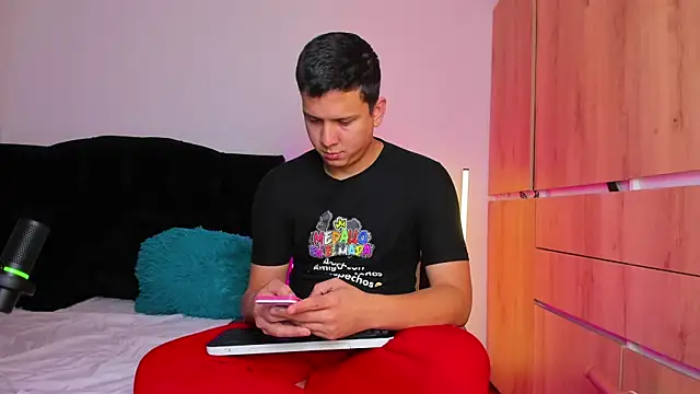 ANDREZALVAREZ online show from 11-07-25, 01:59