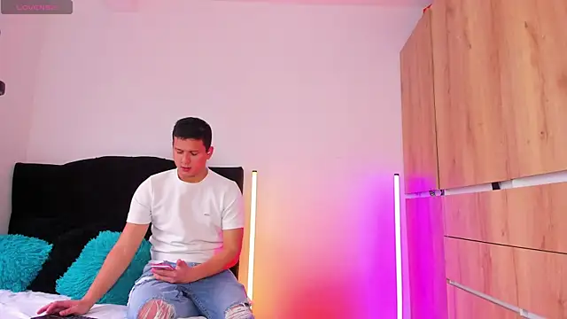 ANDREZALVAREZ online show from 11-06-25, 08:57