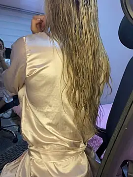 Snapshot of Anna_quinn chatting on 03-12-25, 01:19 Anna quinn online show from 03-12-25, 01:19