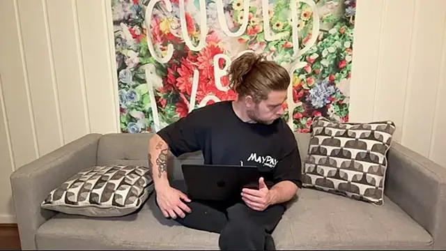 DaddydayDrinkzz online show from 05-19-26, 03:57