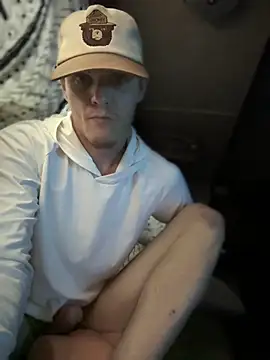 Snapshot of devinshd chatting on 12-22-25, 12:44 devinshd online show from 12-22-25, 12:44