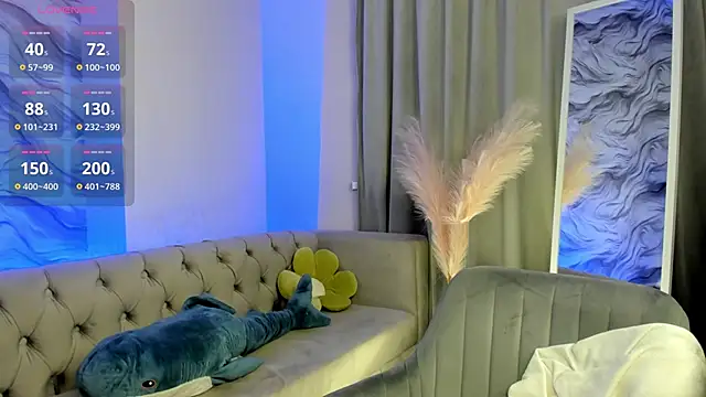 Esme Runn online show from 11-10-25, 03:33