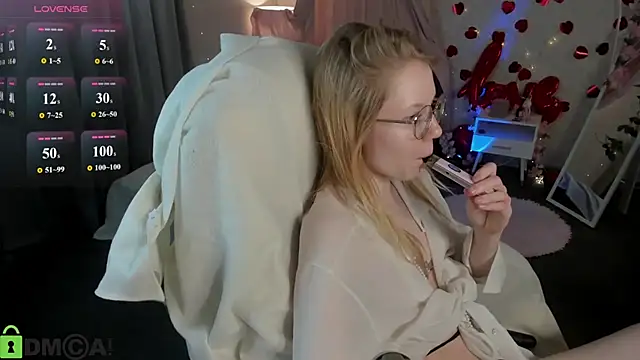 Snapshot of Esme_Runn chatting on 04-24-26, 03:08 Esme Runn online show from 04-24-26, 03:08