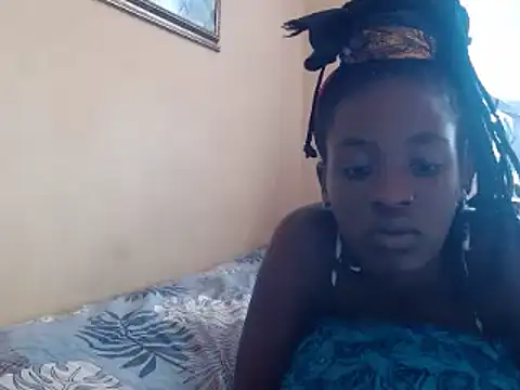 Snapshot of SexyRed18 chatting on 01-20-25, 10:29 SexyRed18 online show from 01-20-25, 10:29