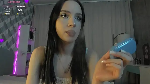 flora off online show from 12-20-25, 12:30