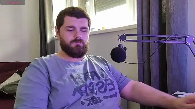 Snapshot of KingMarti chatting on 10-08-25, 09:33 KingMarti online show from 10-08-25, 09:33