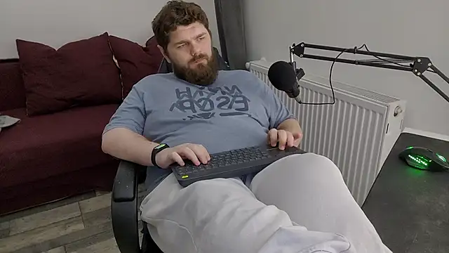 Snapshot of KingMarti chatting on 02-07-25, 03:52 KingMarti online show from 02-07-25, 03:52