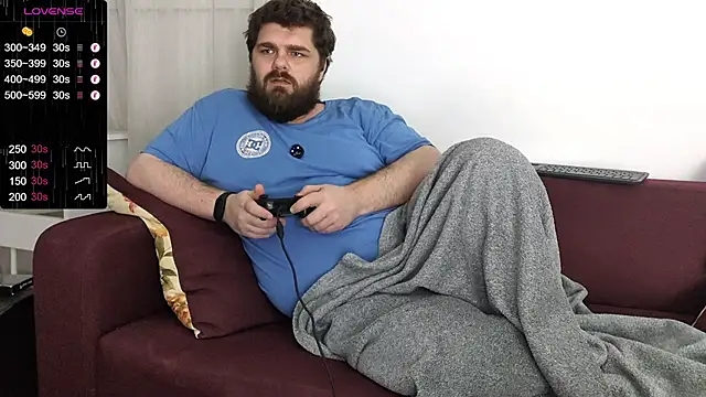 Snapshot of KingMarti chatting on 12-19-24, 09:16 KingMarti online show from 12-19-24, 09:16