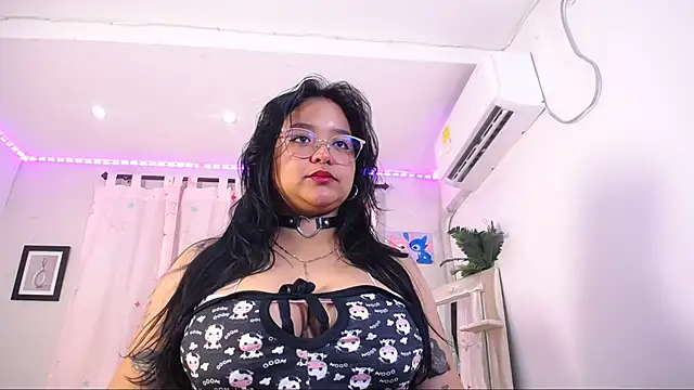 alaia 03 online show from 09-24-25, 11:17
