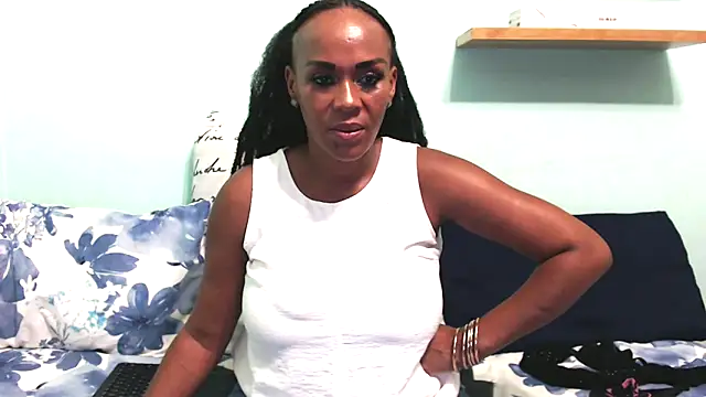 Snapshot of MistressShirleyx chatting on 03-12-25, 03:29 MistressShirleyx online show from 03-12-25, 03:29