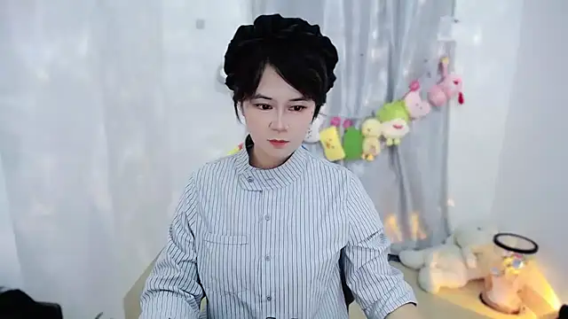 Fan ting online show from 11-30-25, 11:44