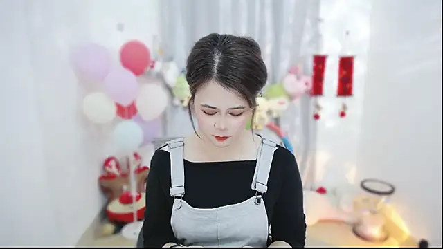 Snapshot of Fan_ting chatting on 02-26-26, 02:55 Fan ting online show from 02-26-26, 02:55