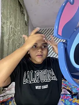 Snapshot of Evabigass chatting on 02-20-26, 05:37 Evabigass online show from 02-20-26, 05:37