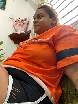 Evabigass online show from 11-27-25, 01:00