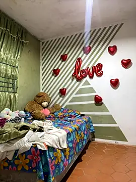 Evabigass online show from 11-24-25, 08:09