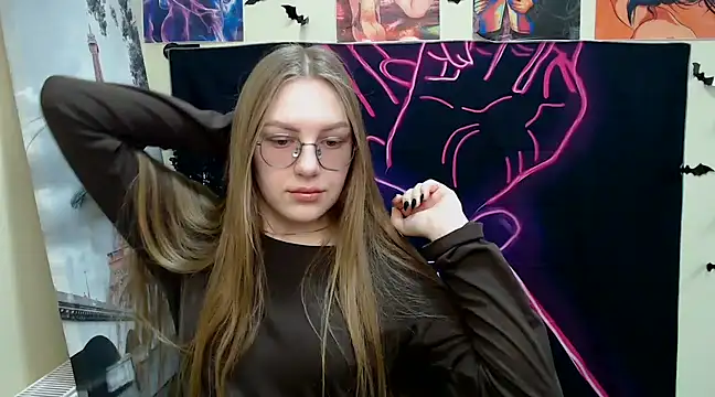 Snapshot of _AlMamiyy_ chatting on 03-08-25, 08:11  AlMamiyy  online show from 03-08-25, 08:11