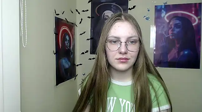 Snapshot of _AlMamiyy_ chatting on 03-15-25, 10:57  AlMamiyy  online show from 03-15-25, 10:57