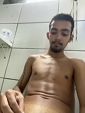 moreninhoP online show from 03-18-25, 03:02