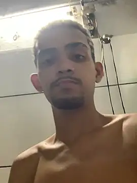 moreninhoP online show from 01-01-25, 05:33