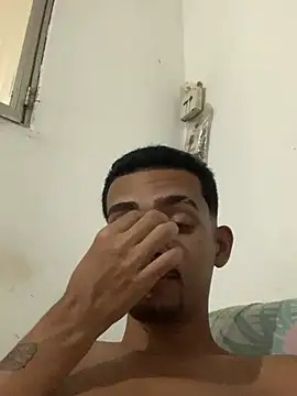 moreninhoP online show from 01-24-25, 03:54