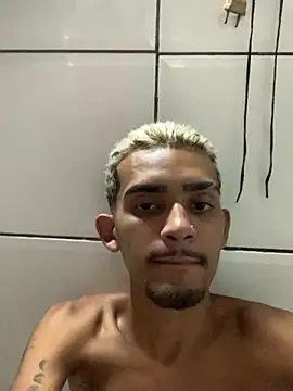 moreninhoP online show from 12-25-24, 07:45