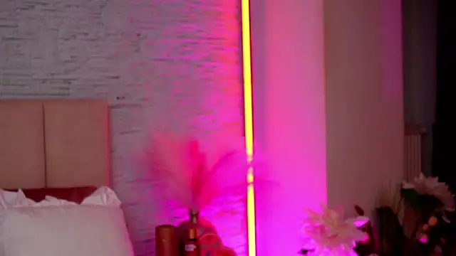 RachelSwaan online show from 02-11-26, 06:24