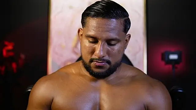 Snapshot of CallumMuscle chatting on 10-18-25, 11:18 CallumMuscle online show from 10-18-25, 11:18