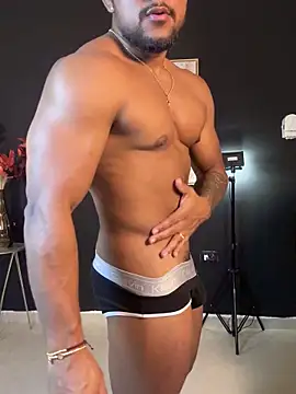 Snapshot of CallumMuscle chatting on 09-18-25, 02:25 CallumMuscle online show from 09-18-25, 02:25