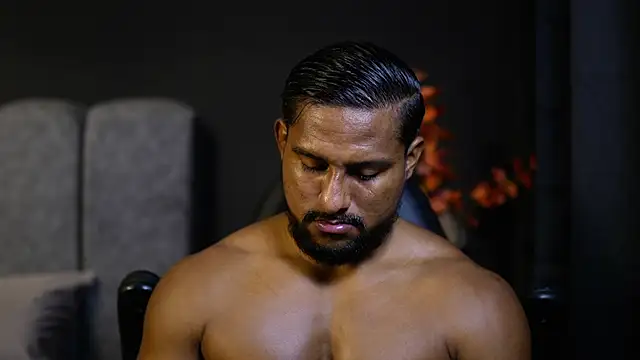 Snapshot of CallumMuscle chatting on 11-05-25, 12:25 CallumMuscle online show from 11-05-25, 12:25